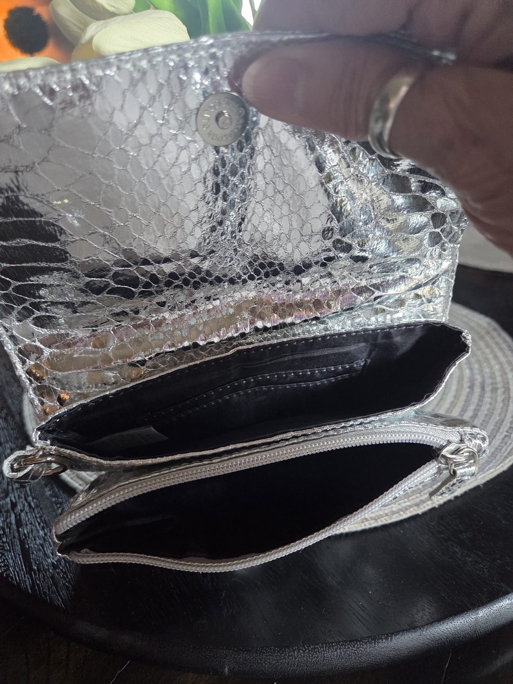 Metallic Silver Embossed Snake-Effect Women’s Clutch - Picture 3 of 4